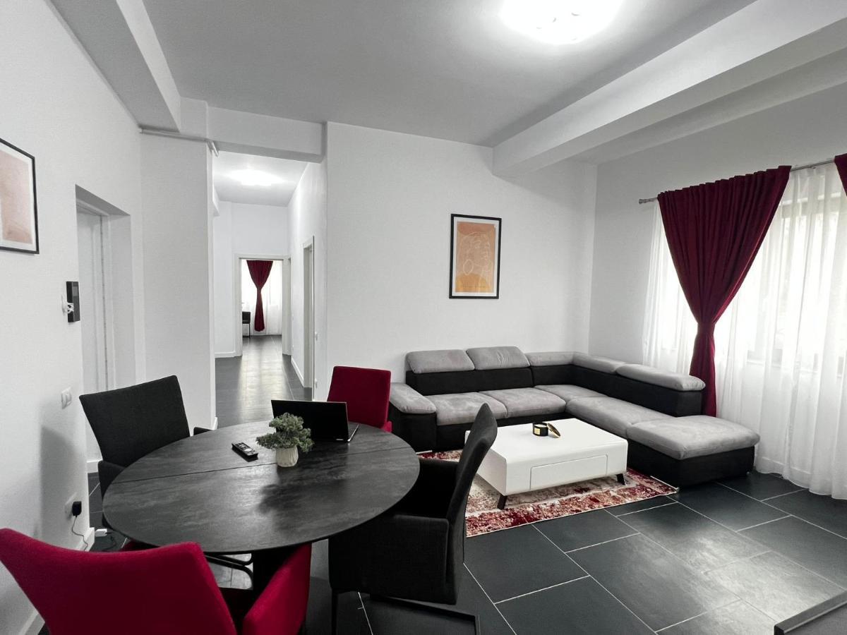 Cozy Aparthotel - Central City Suceava Bagian luar foto