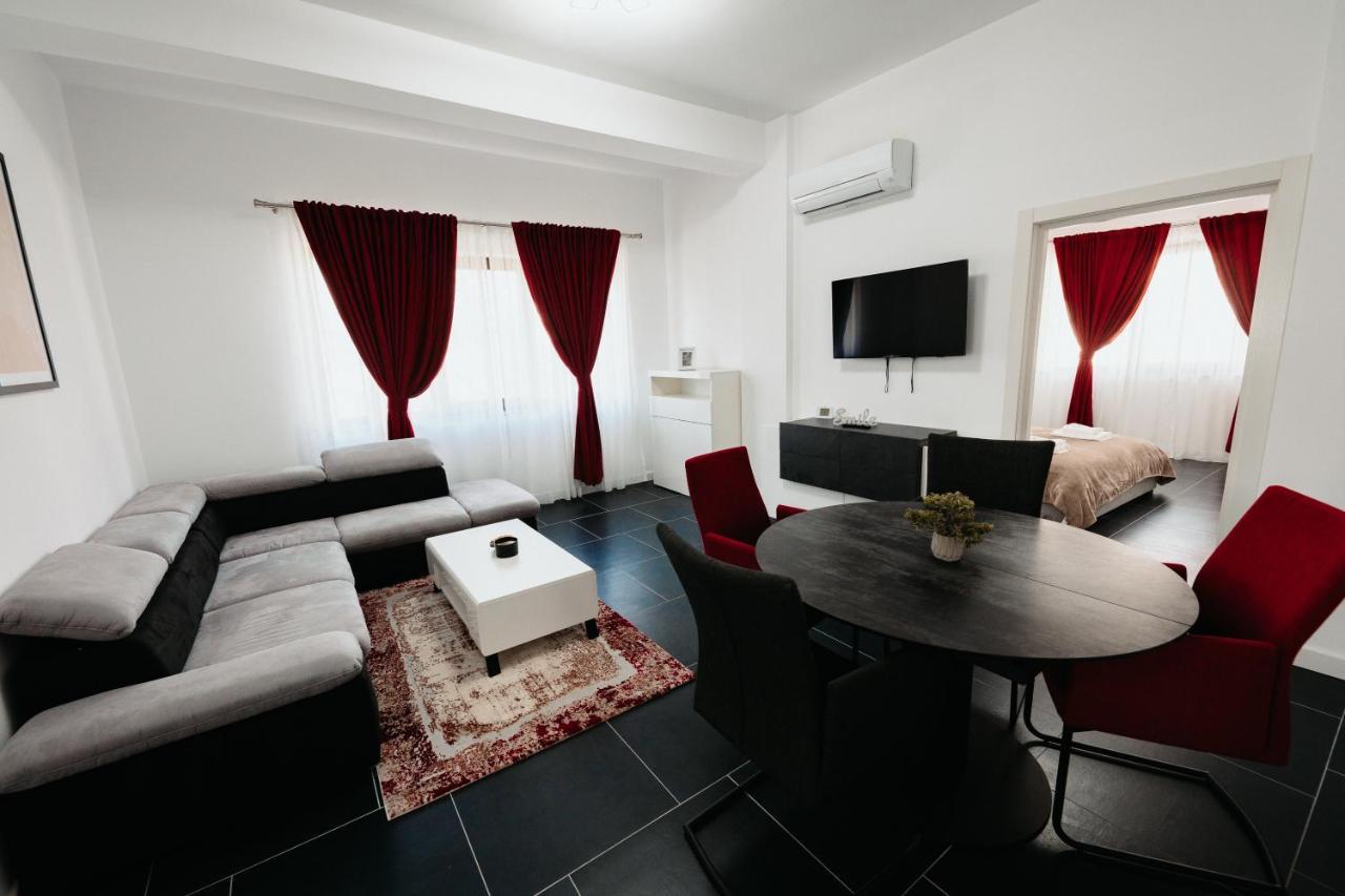 Cozy Aparthotel - Central City Suceava Bagian luar foto