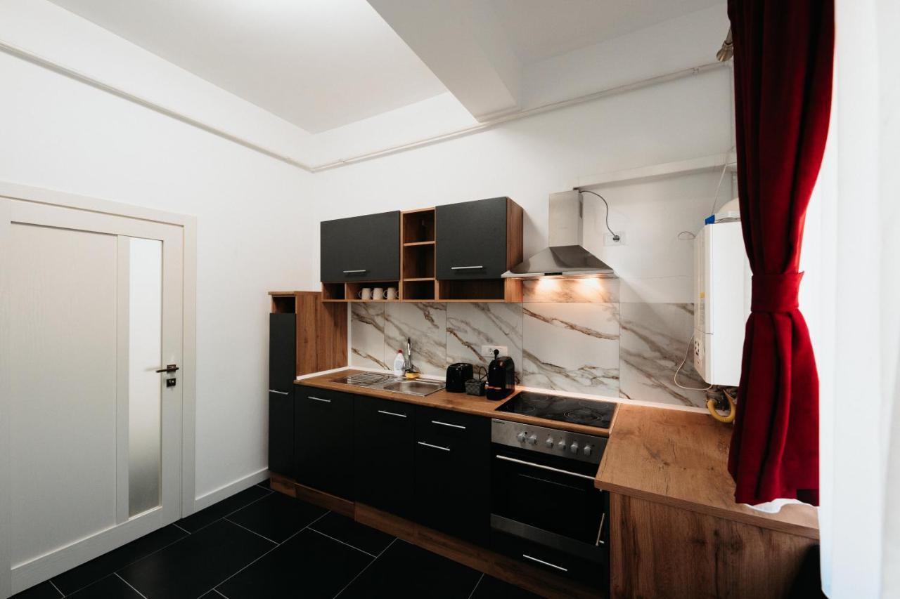 Cozy Aparthotel - Central City Suceava Bagian luar foto