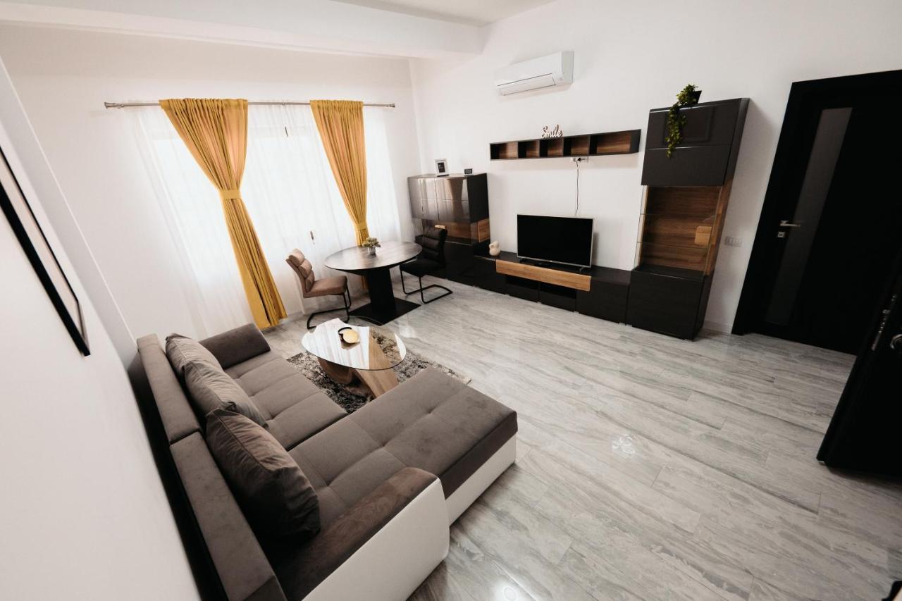 Cozy Aparthotel - Central City Suceava Bagian luar foto